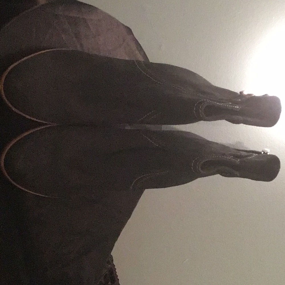 Women nice ankle boots size 8 1/2